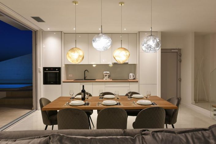 Image No.18-4 Bed Property for sale