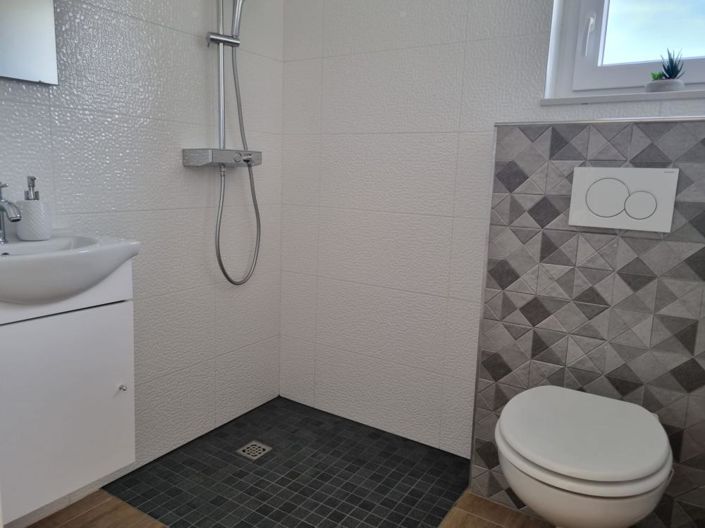 Image No.19-4 Bed Property for sale