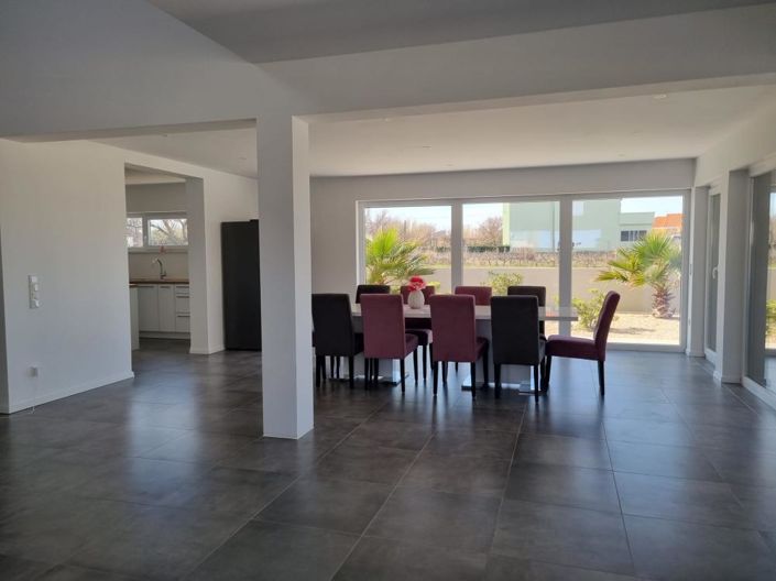 Image No.9-4 Bed Property for sale