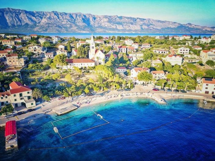 Image No.22-6 Bed Property for sale