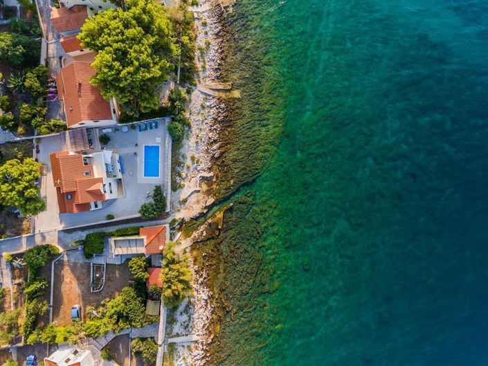 Image No.17-4 Bed Property for sale