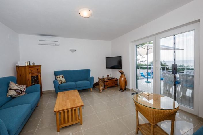 Image No.8-4 Bed Property for sale