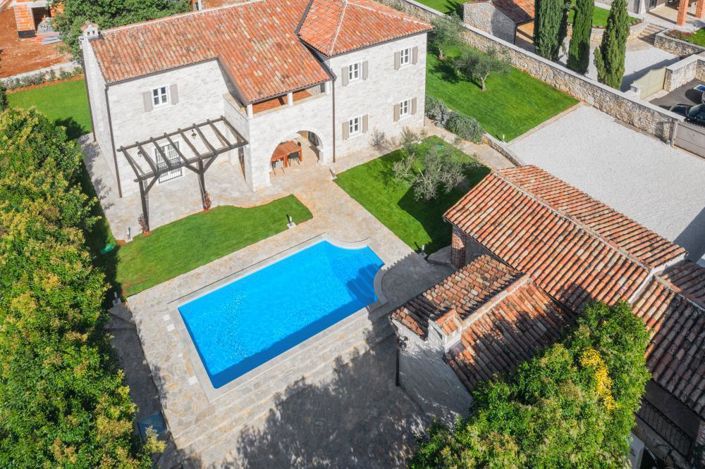 Image No.17-Propriété à vendre à Tinjan