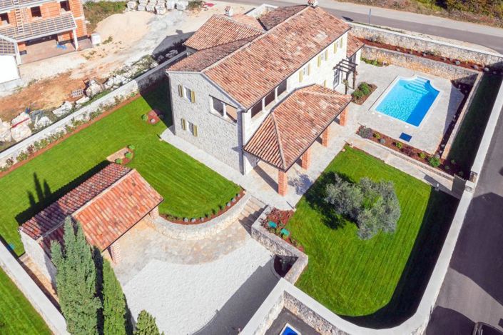 Image No.18-Propriété à vendre à Tinjan