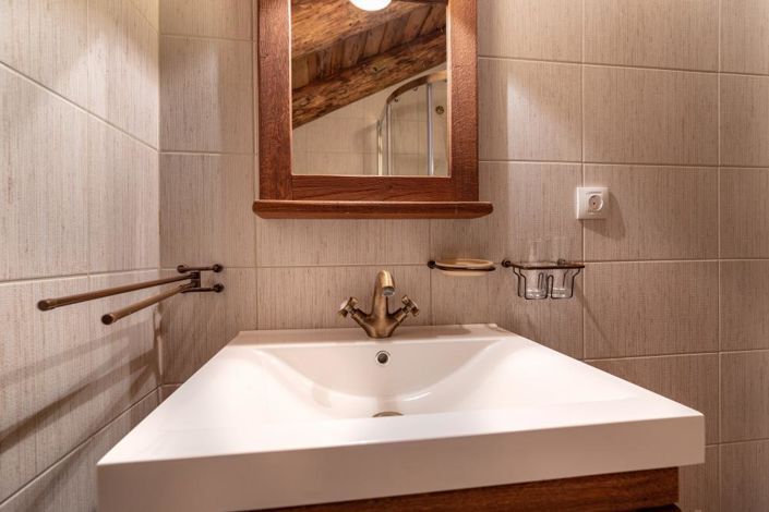 Image No.14-Propriété de 6 chambres à vendre à Dobrinj