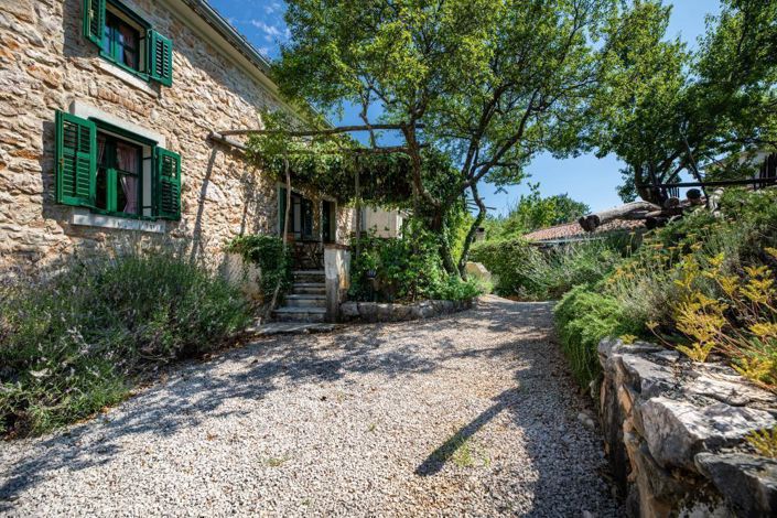 Image No.22-Propriété de 6 chambres à vendre à Dobrinj