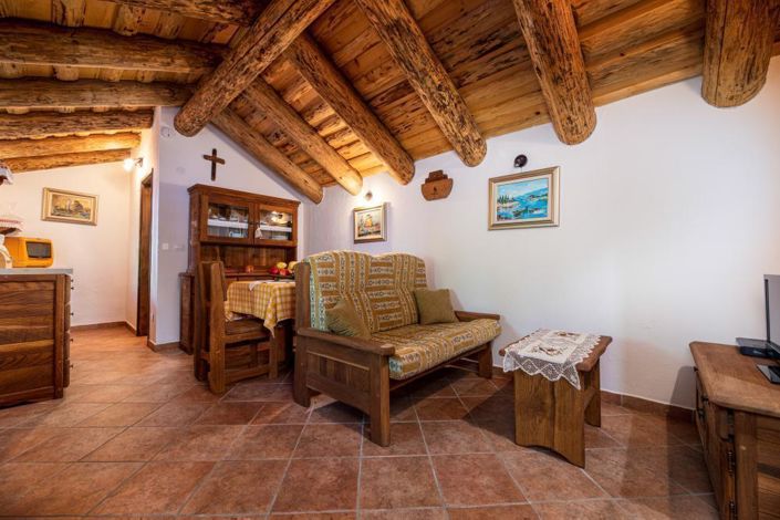 Image No.9-Propriété de 6 chambres à vendre à Dobrinj