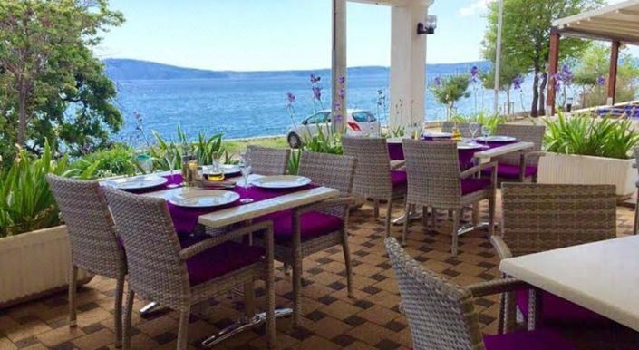 Image No.12-19 Bed Property for sale