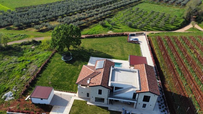 Image No.2-Propriété de 5 chambres à vendre à Kaštelir