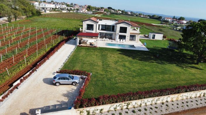 Image No.4-Propriété de 5 chambres à vendre à Kaštelir