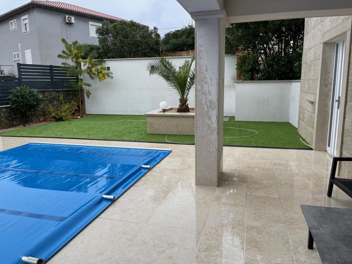 Image No.2-4 Bed Property for sale