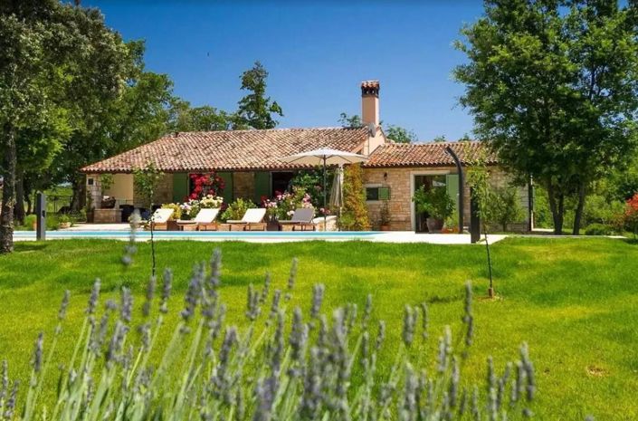 Image No.5-Propriété de 4 chambres à vendre à Rovinj