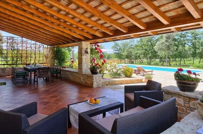 Image No.8-Propriété de 4 chambres à vendre à Rovinj