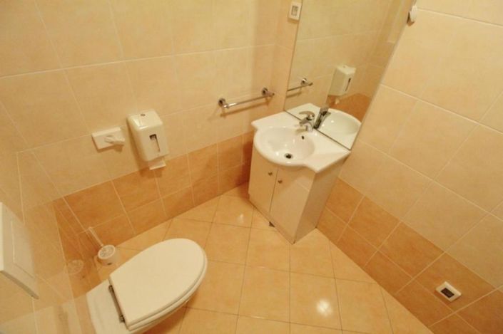 Image No.16-Propriété de 8 chambres à vendre à Umag