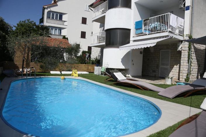 Image No.3-Propriété de 11 chambres à vendre à Croatie