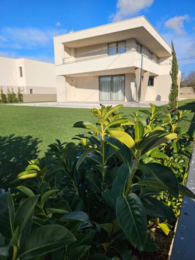 Image No.7-4 Bed Property for sale