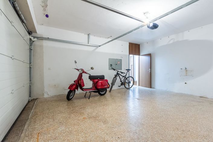 Image No.13-3 Bed Property for sale