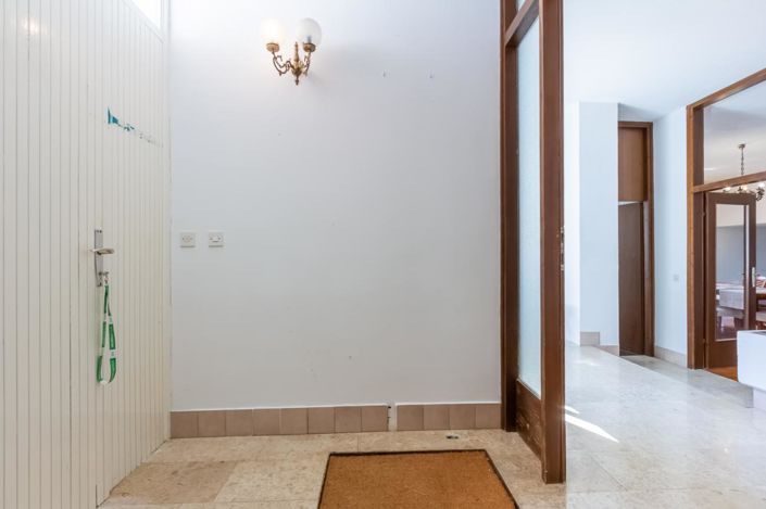 Image No.14-3 Bed Property for sale