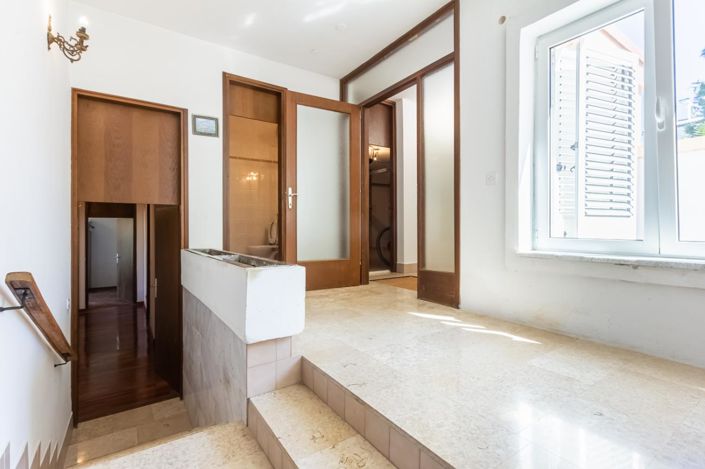 Image No.16-3 Bed Property for sale