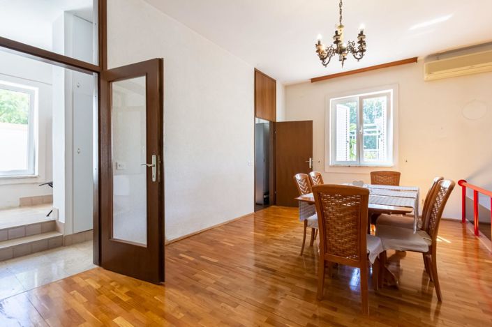 Image No.23-3 Bed Property for sale