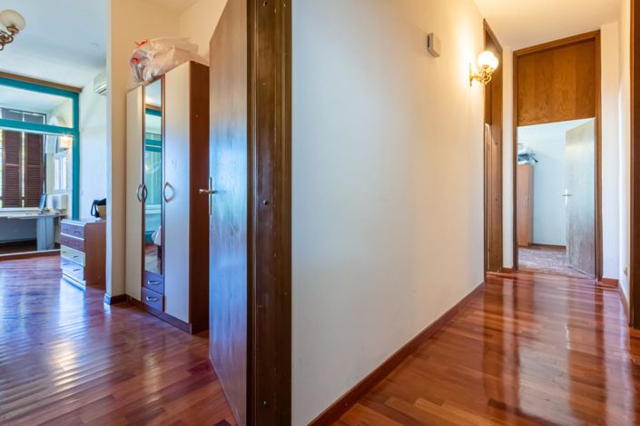 Image No.25-3 Bed Property for sale