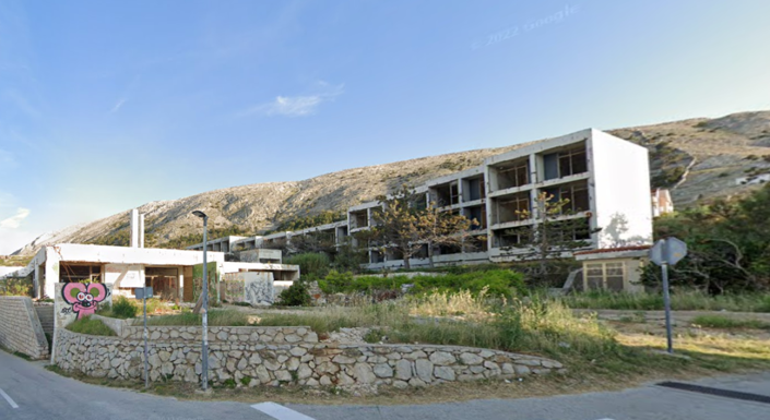 Image No.21-86 Bed Property for sale