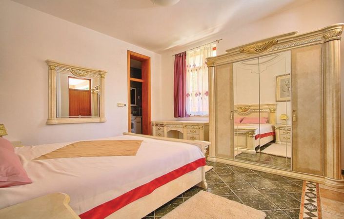 Image No.23-Propriété de 8 chambres à vendre à Porec