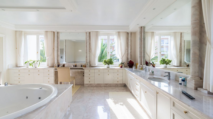 Image No.6-Propriété de 4 chambres à vendre à Umag