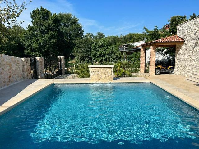 Image No.3-3 Bed Property for sale