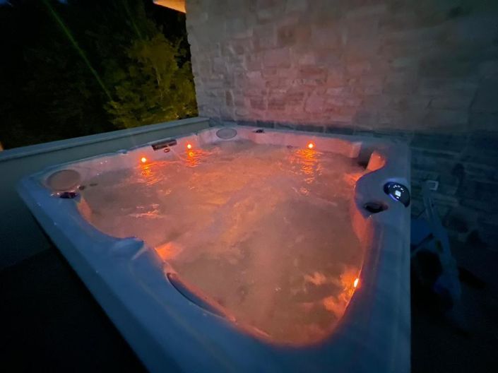 Image No.7-3 Bed Property for sale