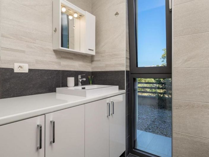 Image No.18-Propriété de 5 chambres à vendre à Kostrena