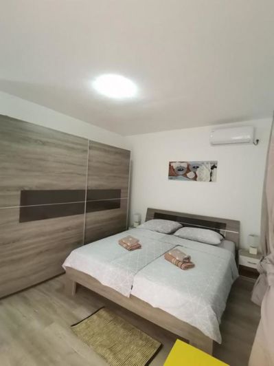 Image No.13-11 Bed Property for sale