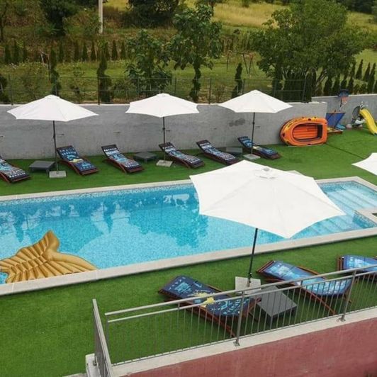 Image No.6-11 Bed Property for sale