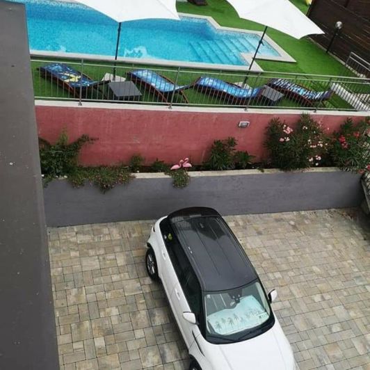 Image No.7-11 Bed Property for sale