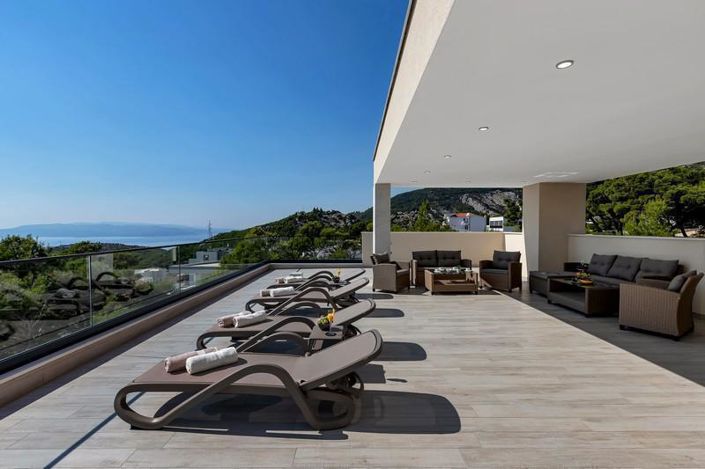 Image No.3-3 Bed Property for sale