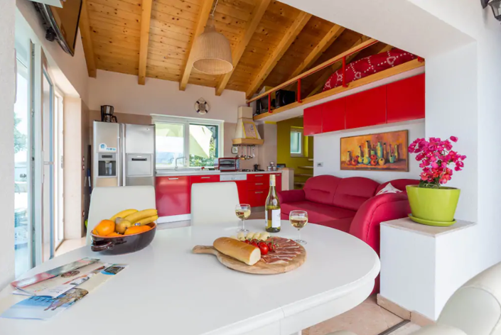 Image No.19-2 Bed Property for sale