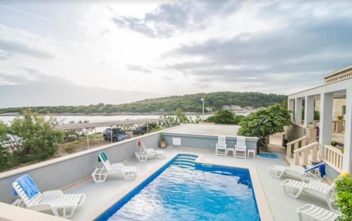 Image No.7-11 Bed Property for sale