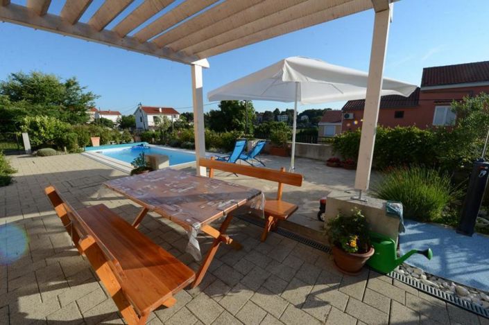 Image No.7-5 Bed Property for sale