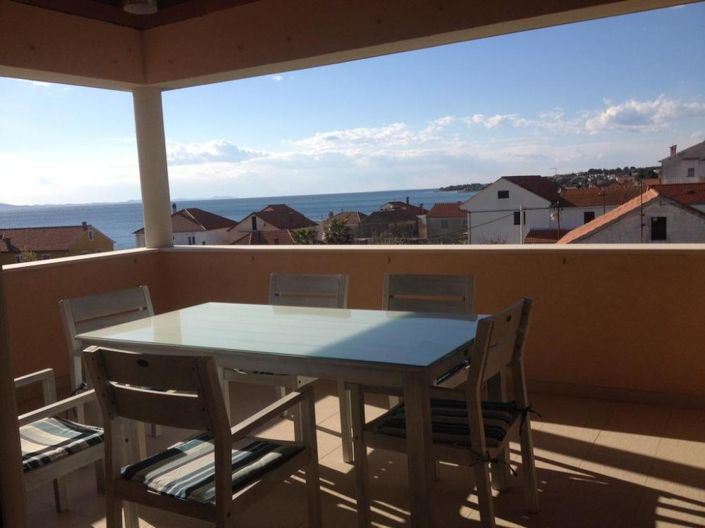 Image No.8-5 Bed Property for sale