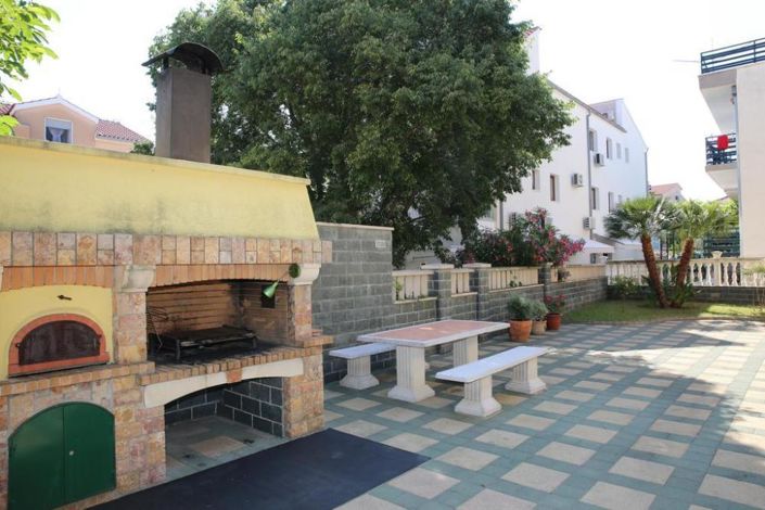 Image No.4-Propriété de 9 chambres à vendre à Vodice