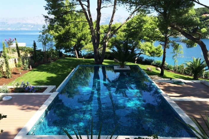 Image No.12-4 Bed Property for sale