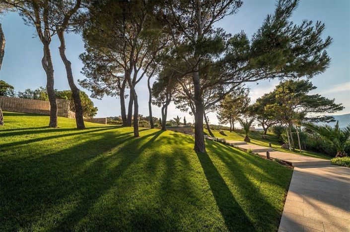 Image No.13-4 Bed Property for sale