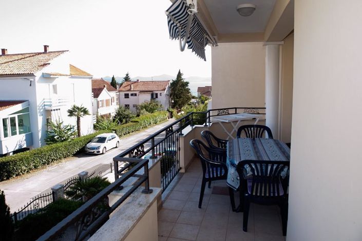 Image No.4-7 Bed Property for sale