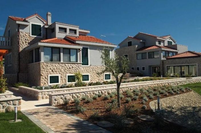 Image No.18-Propriété de 8 chambres à vendre à Murter