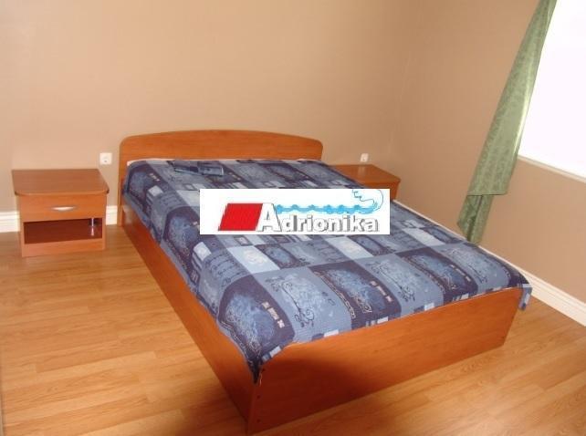 Image No.20-6 Bed Property for sale