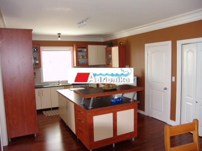 Image No.25-6 Bed Property for sale