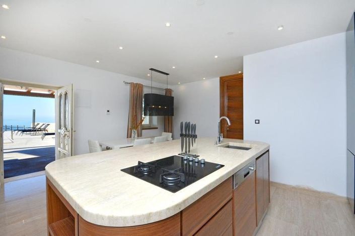 Image No.16-Propriété de 8 chambres à vendre à Split