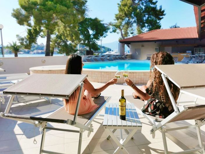 Image No.11-45 Bed Property for sale