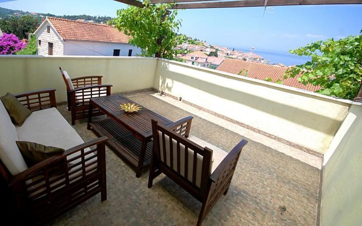 Image No.5-5 Bed Property for sale