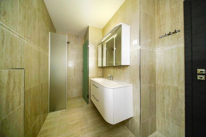 Image No.16-4 Bed Property for sale